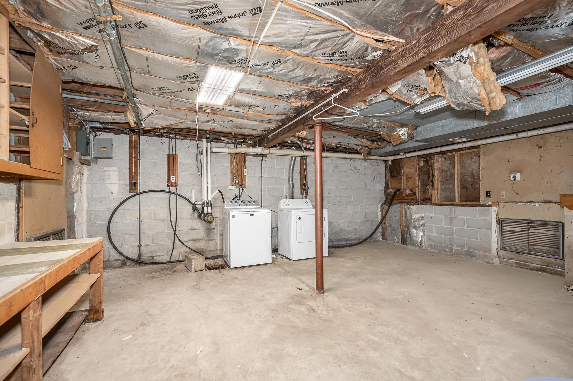 4 Therriault Avenue Salem NH 03079