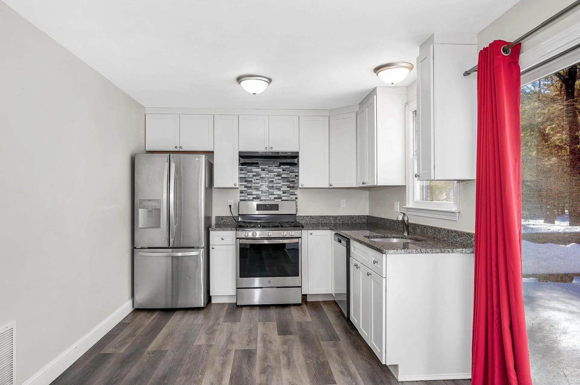 4 Therriault Avenue Salem NH 03079