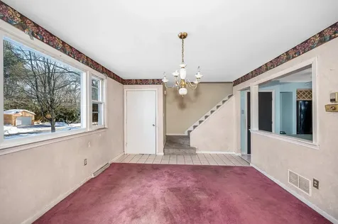 4 Therriault Avenue Salem NH 03079