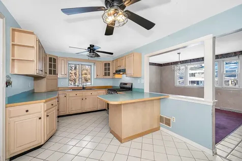 4 Therriault Avenue Salem NH 03079