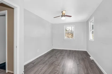 4 Therriault Avenue Salem NH 03079