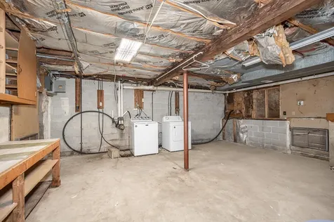 4 Therriault Avenue Salem NH 03079