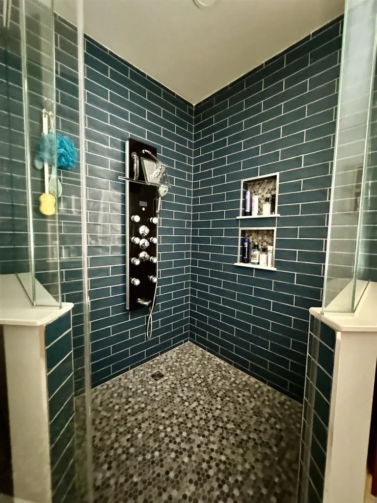 2030 Vt Route 105 Bloomfield VT 05905