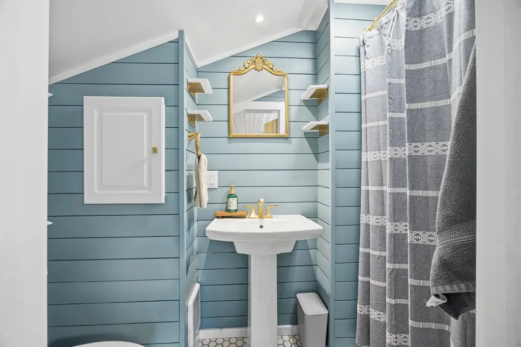 1287 Bearcamp Highway Tamworth NH 03883