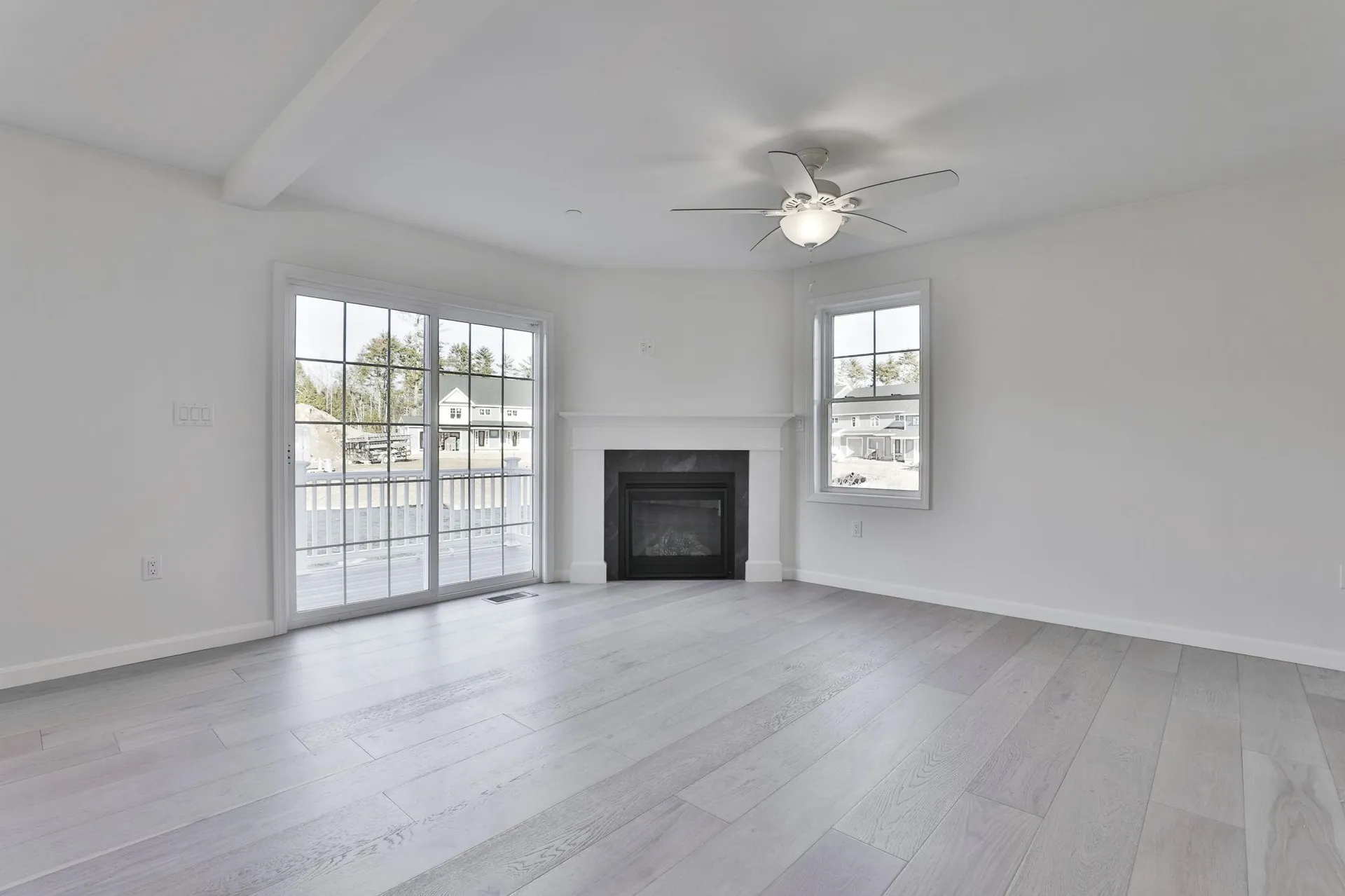 23 Crestview Way Raymond NH 03077