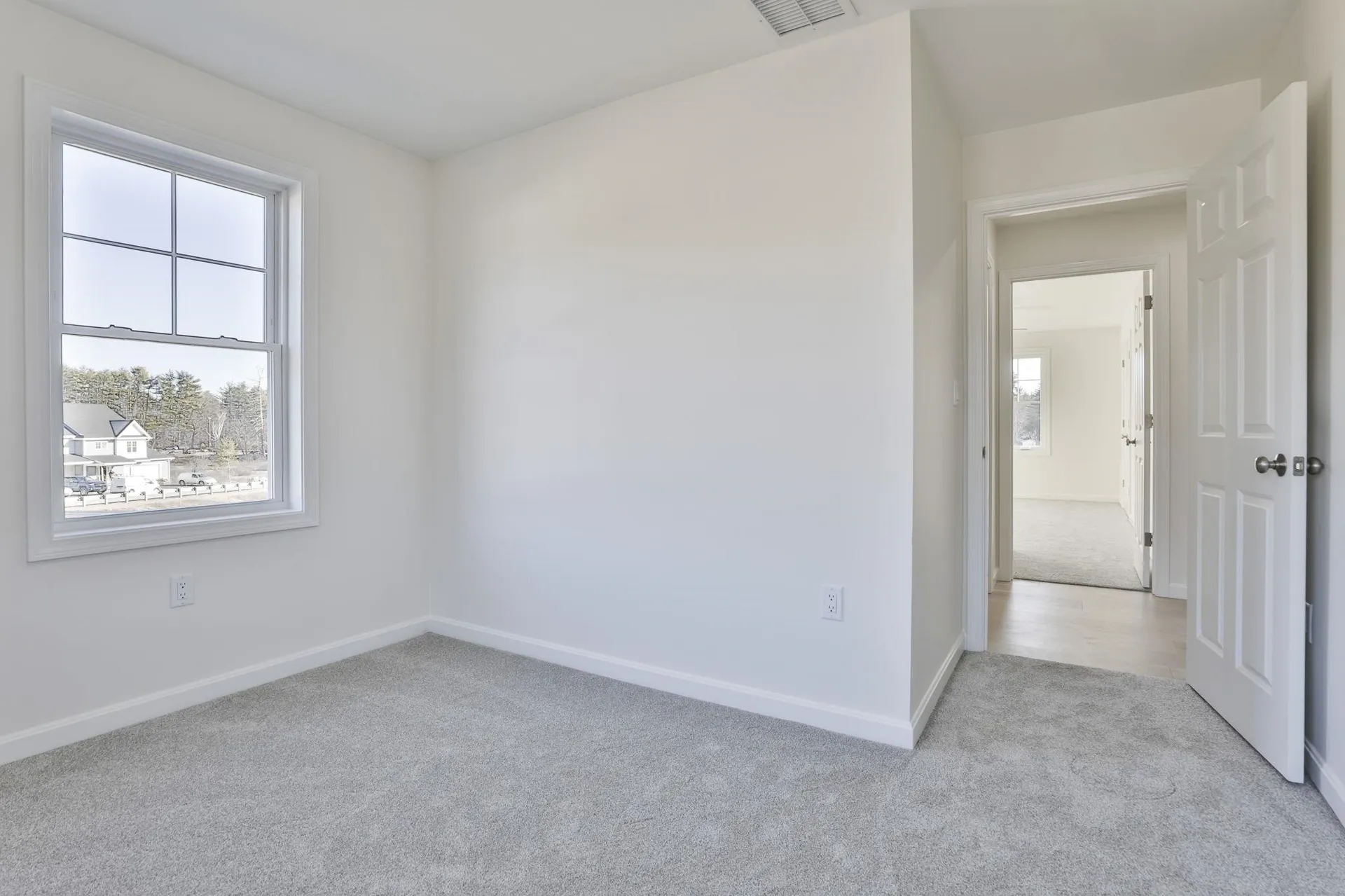 23 Crestview Way Raymond NH 03077