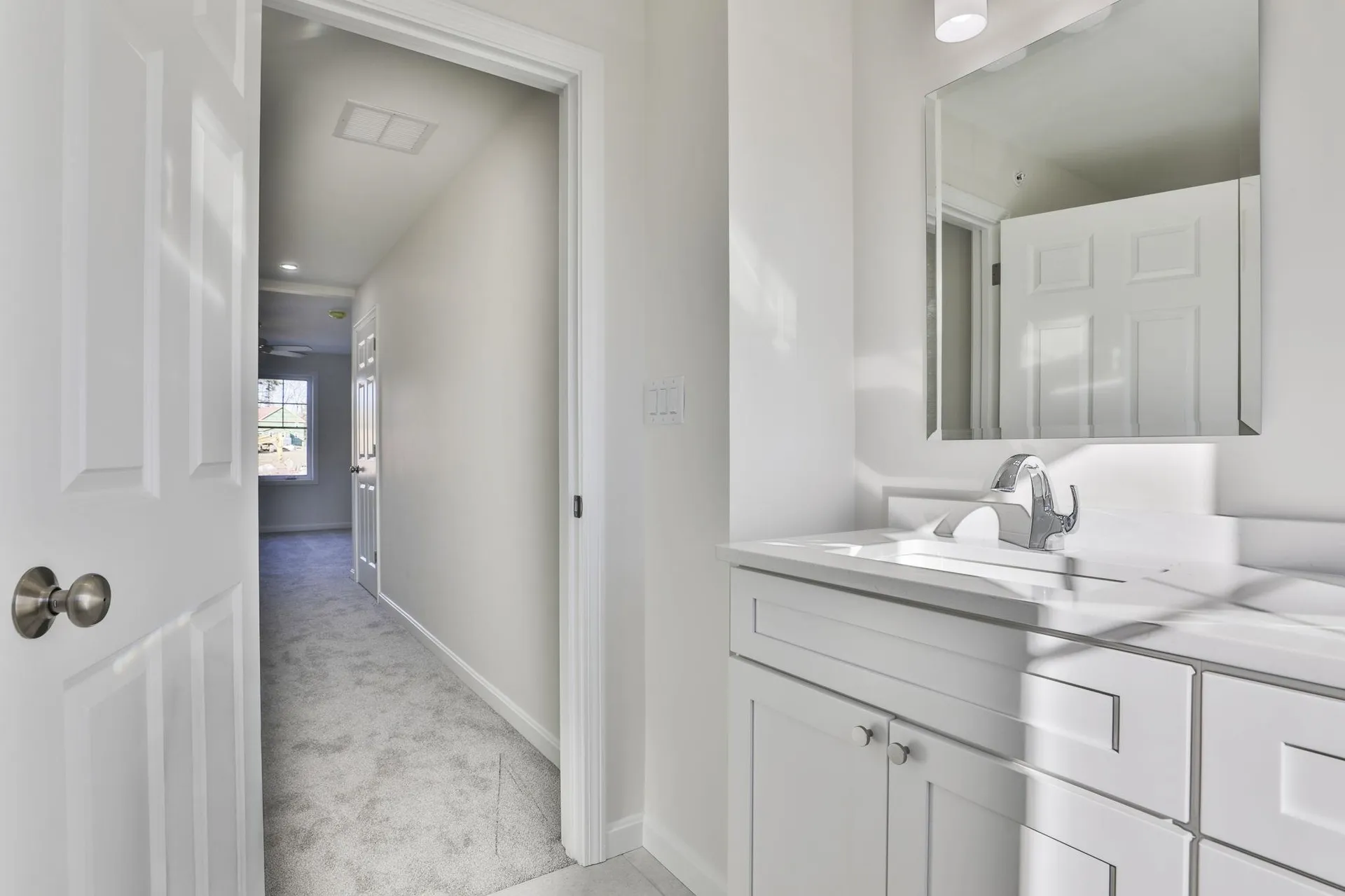 23 Crestview Way Raymond NH 03077