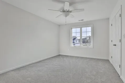 23 Crestview Way Raymond NH 03077