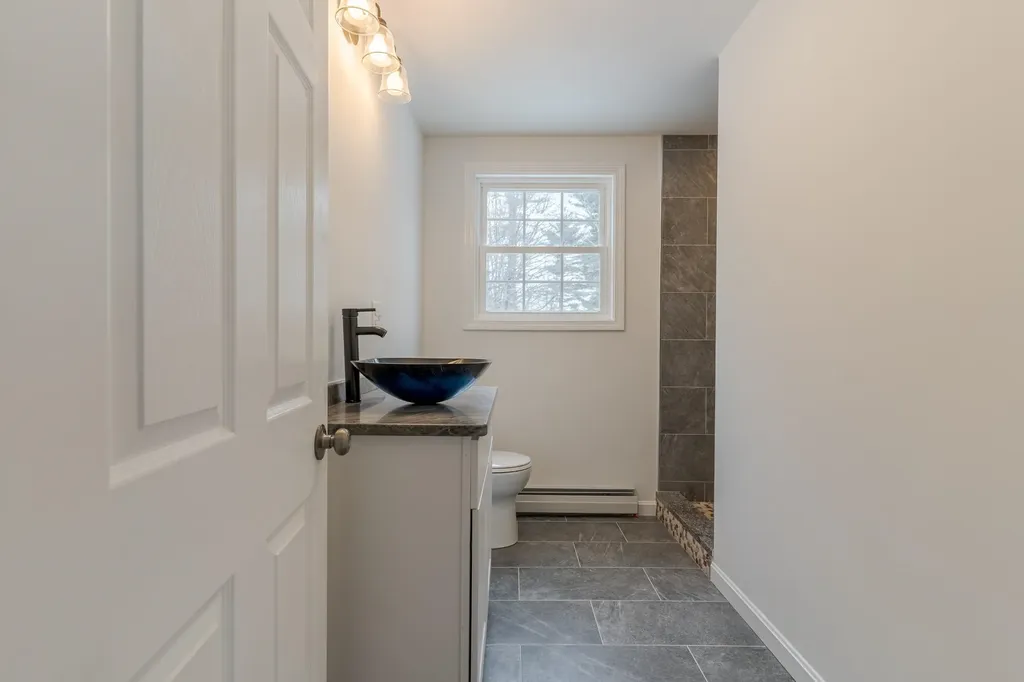 33 Linden Street Rochester NH 03867