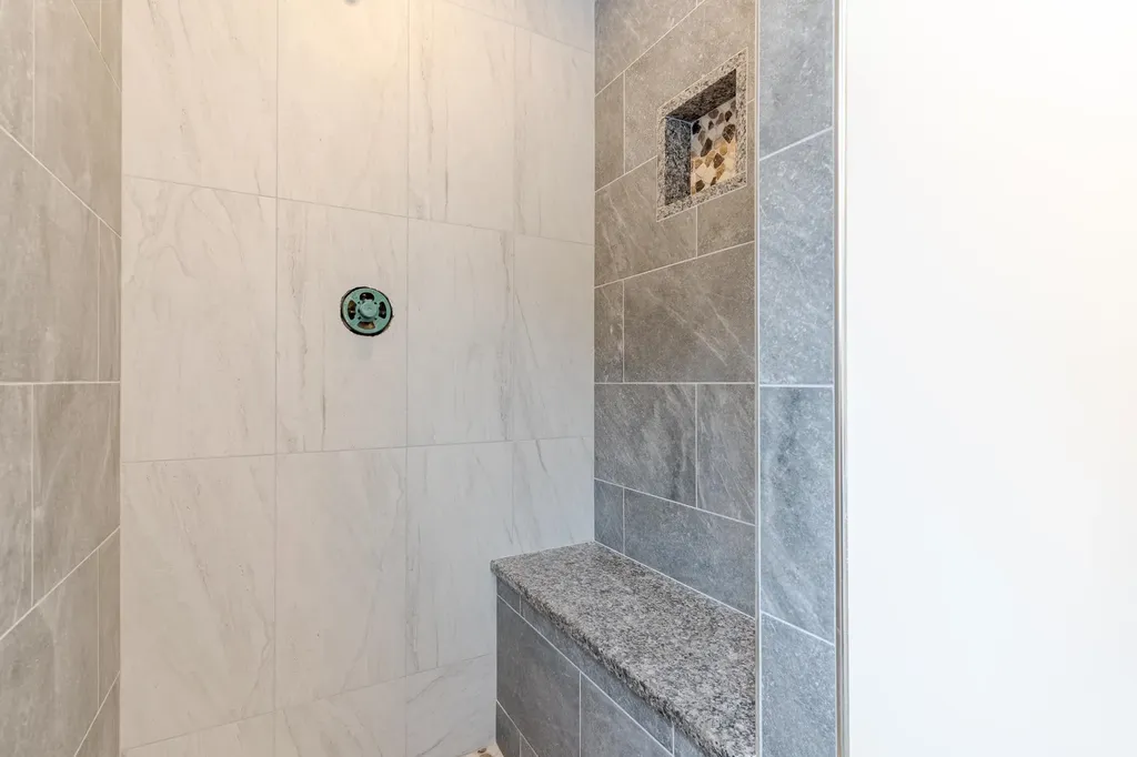 33 Linden Street Rochester NH 03867