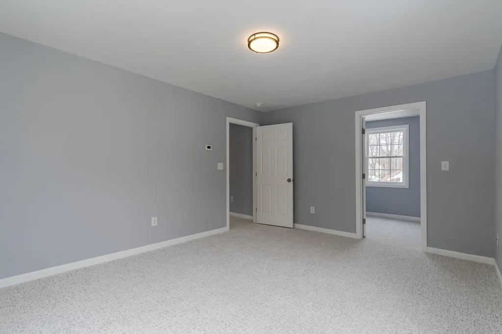 33 Linden Street Rochester NH 03867