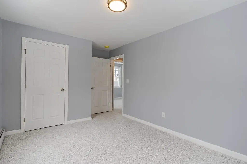 33 Linden Street Rochester NH 03867