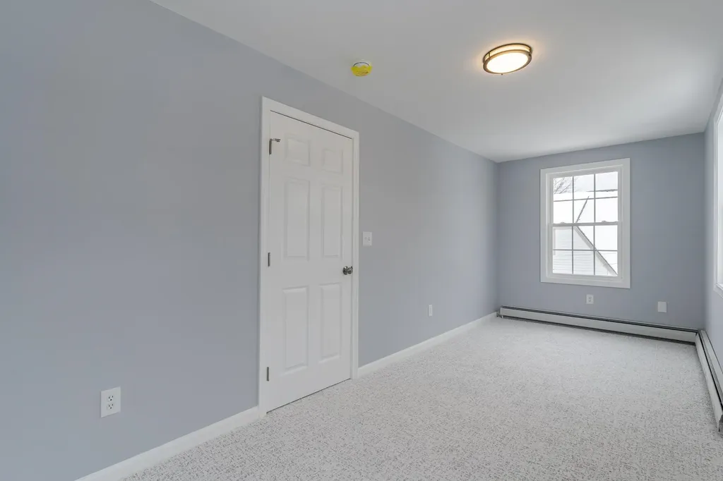 33 Linden Street Rochester NH 03867