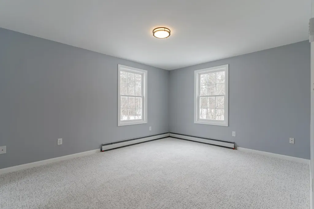 33 Linden Street Rochester NH 03867