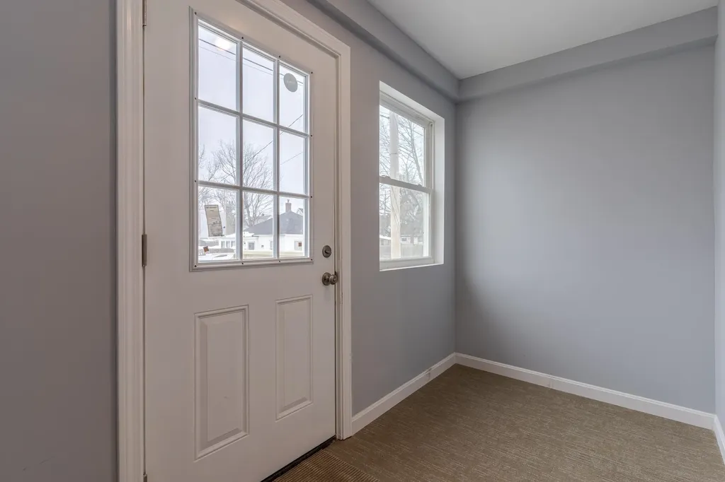 33 Linden Street Rochester NH 03867