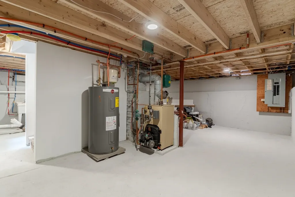 33 Linden Street Rochester NH 03867