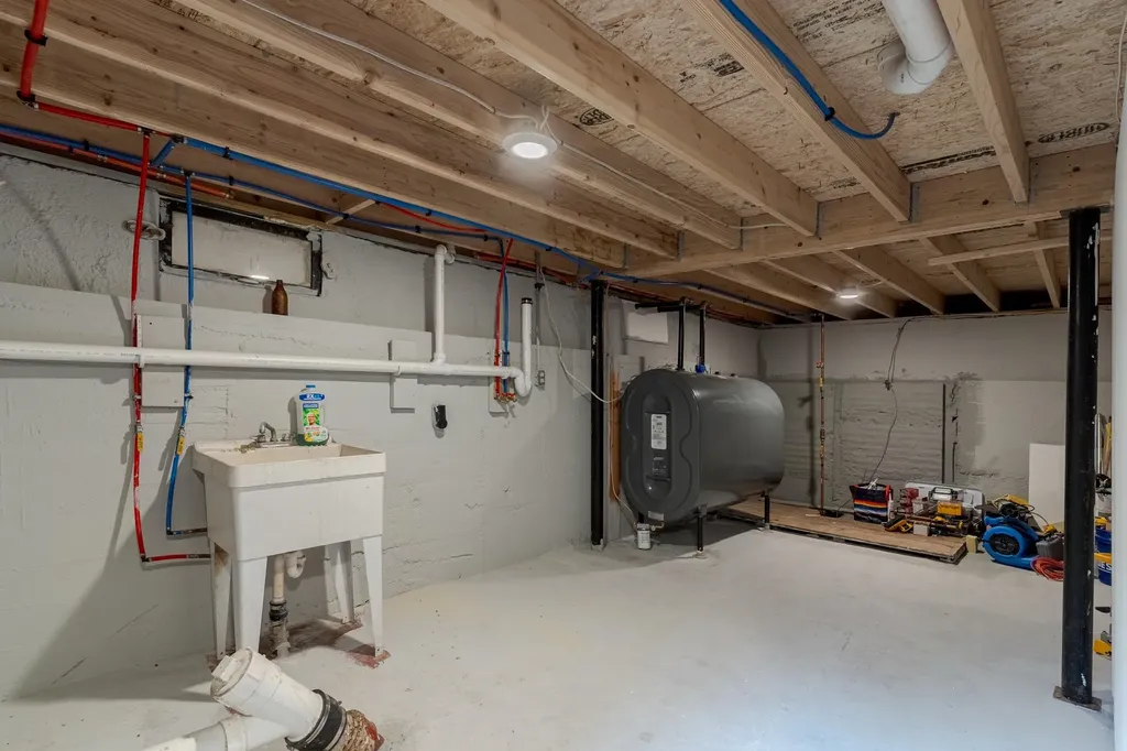 33 Linden Street Rochester NH 03867