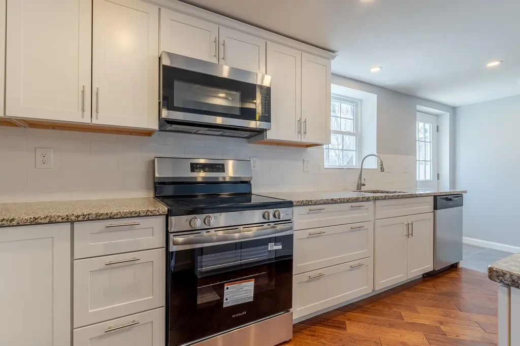 33 Linden Street Rochester NH 03867