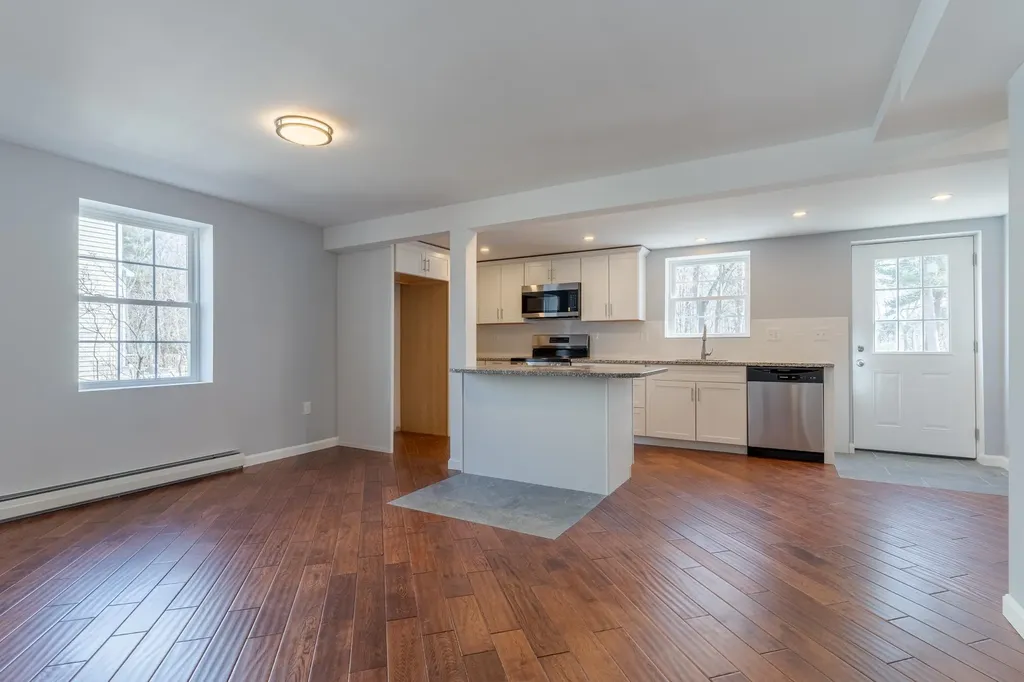 33 Linden Street Rochester NH 03867