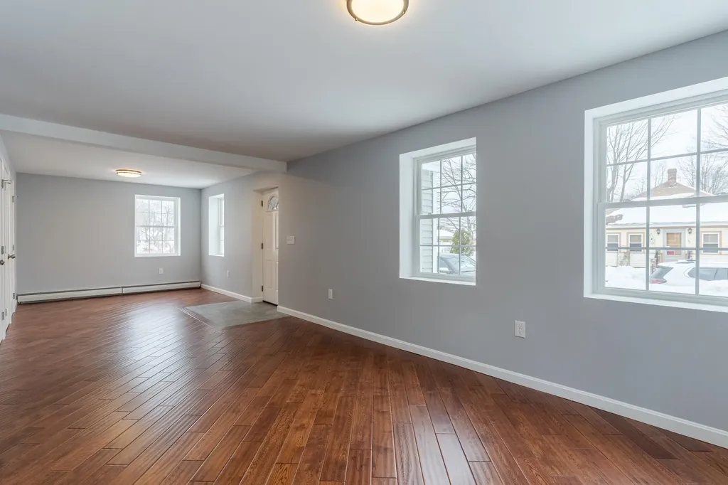 33 Linden Street Rochester NH 03867