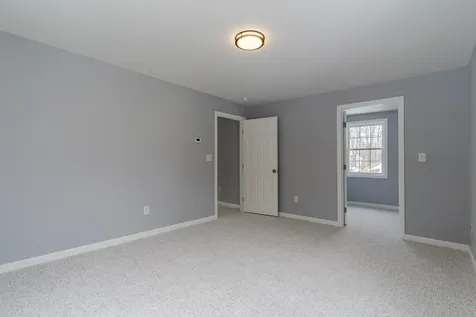 33 Linden Street Rochester NH 03867