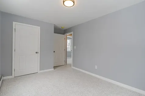 33 Linden Street Rochester NH 03867