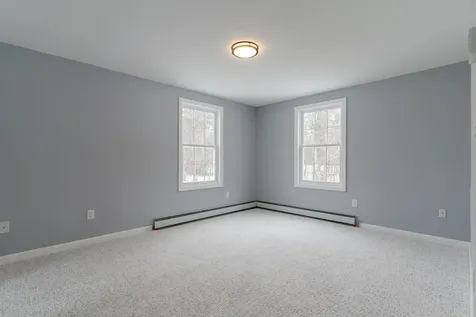 33 Linden Street Rochester NH 03867