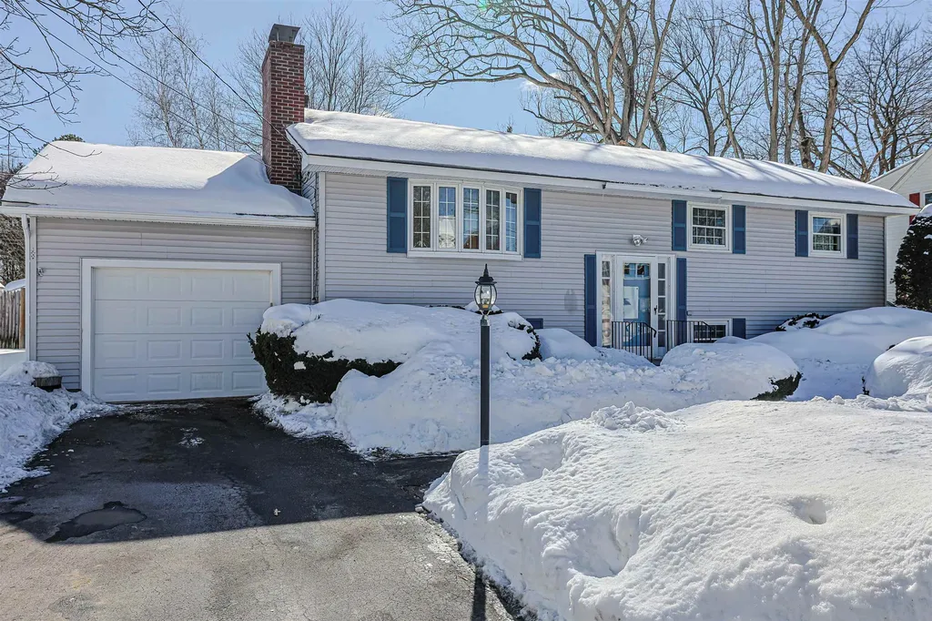 141 Donahue Drive Manchester NH 03103