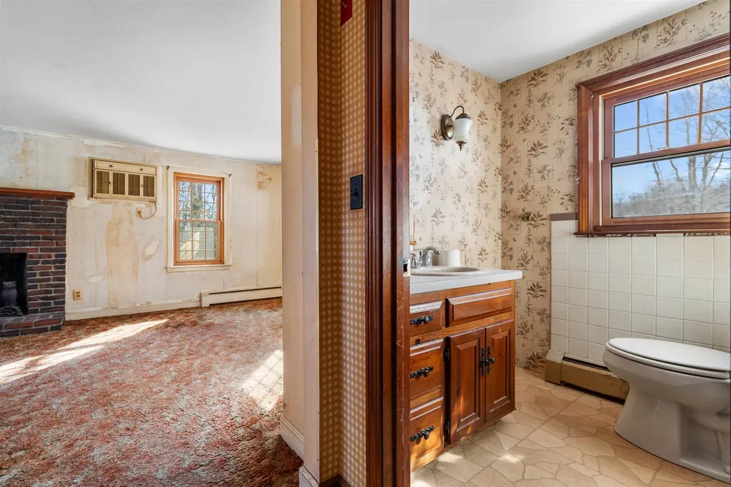 40 Meditation Lane Atkinson NH 03811