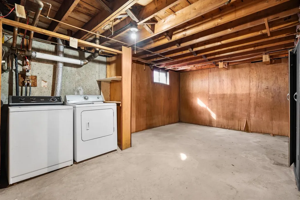 40 Meditation Lane Atkinson NH 03811