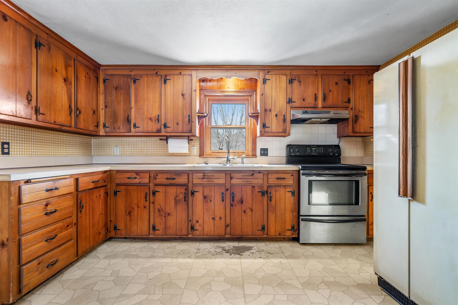 40 Meditation Lane Atkinson NH 03811