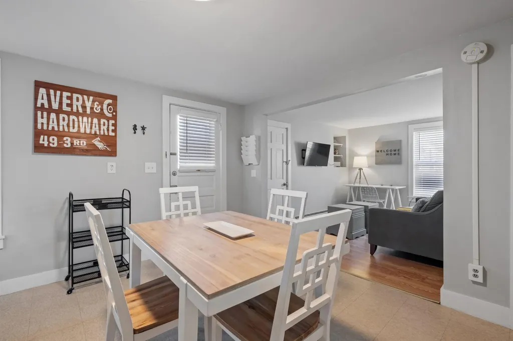 526 Hevey Street Manchester NH 03102