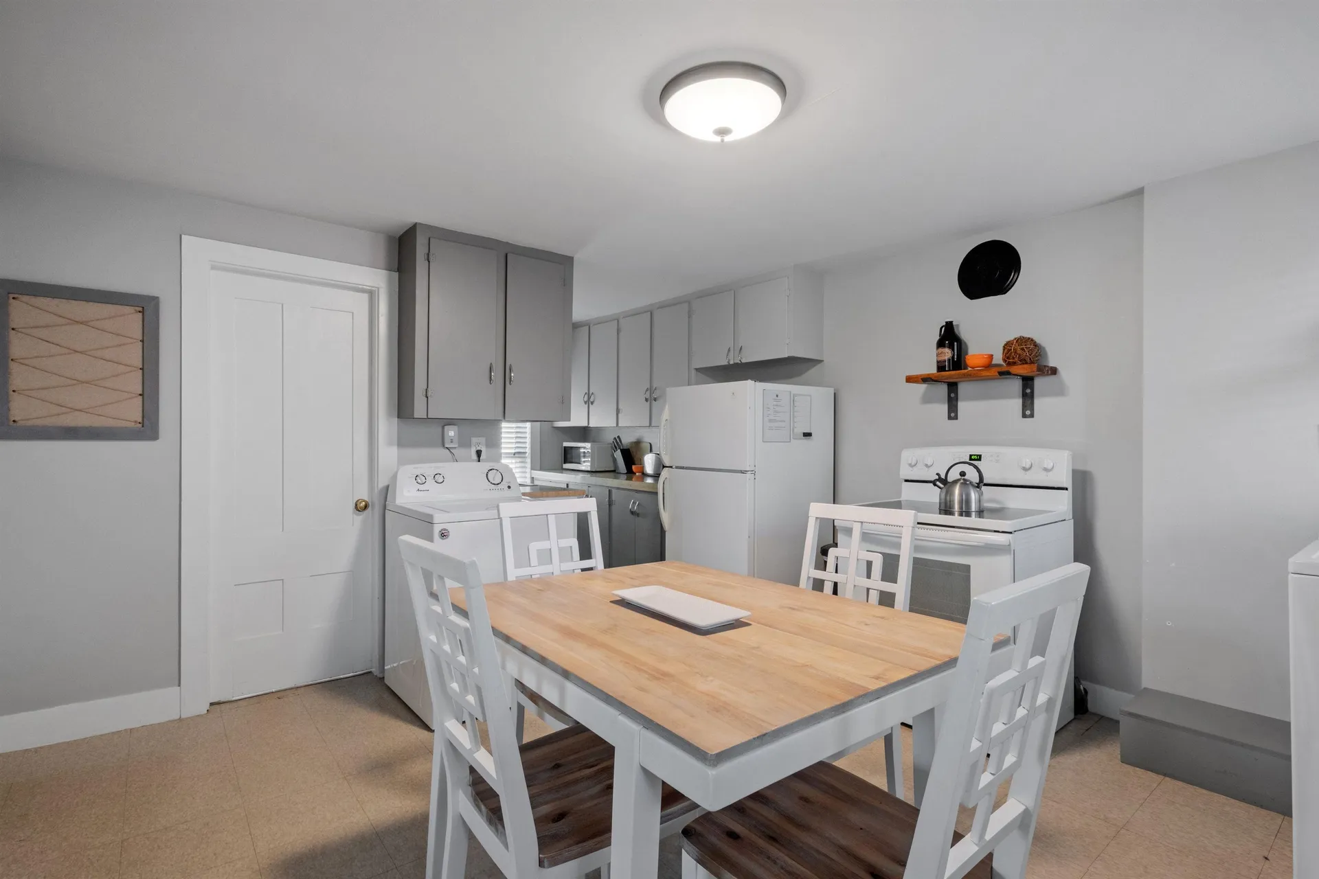 526 Hevey Street Manchester NH 03102