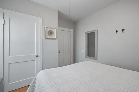 526 Hevey Street Manchester NH 03102