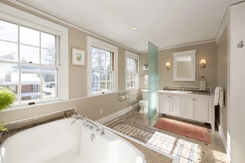 39 Elm Street Woodstock VT 05091