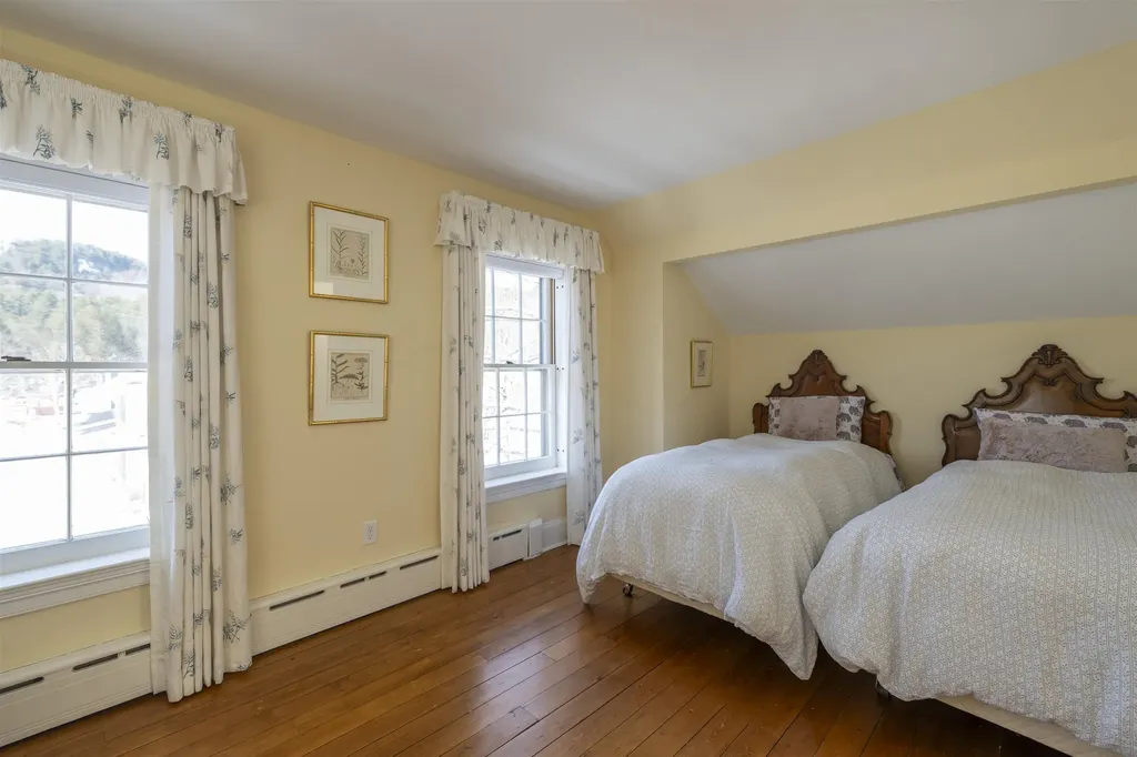 39 Elm Street Woodstock VT 05091