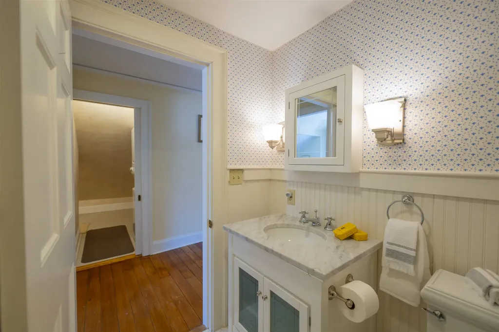 39 Elm Street Woodstock VT 05091