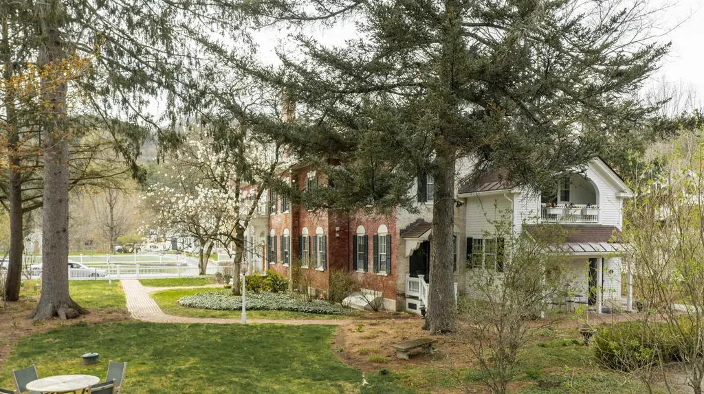 39 Elm Street Woodstock VT 05091
