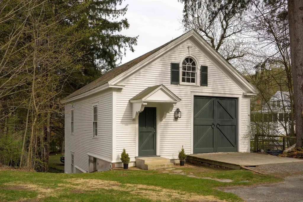 39 Elm Street Woodstock VT 05091