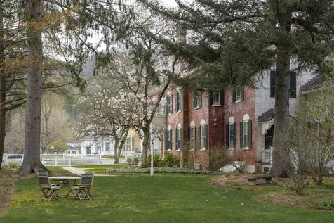 39 Elm Street Woodstock VT 05091