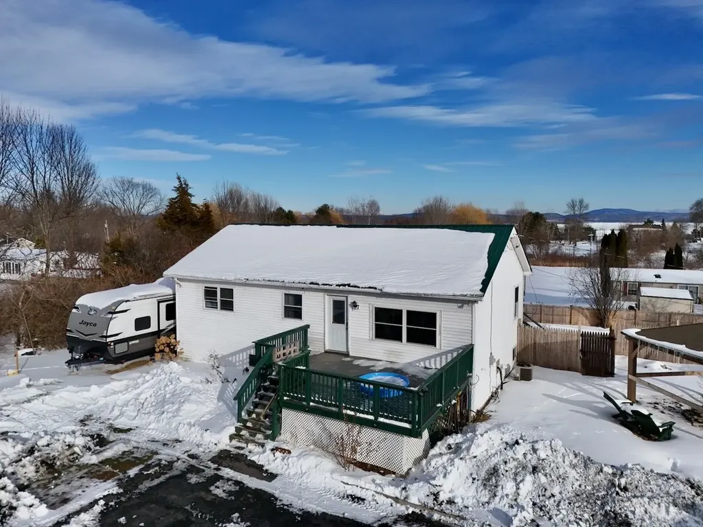 17 Kayak Road Grand Isle VT 05458