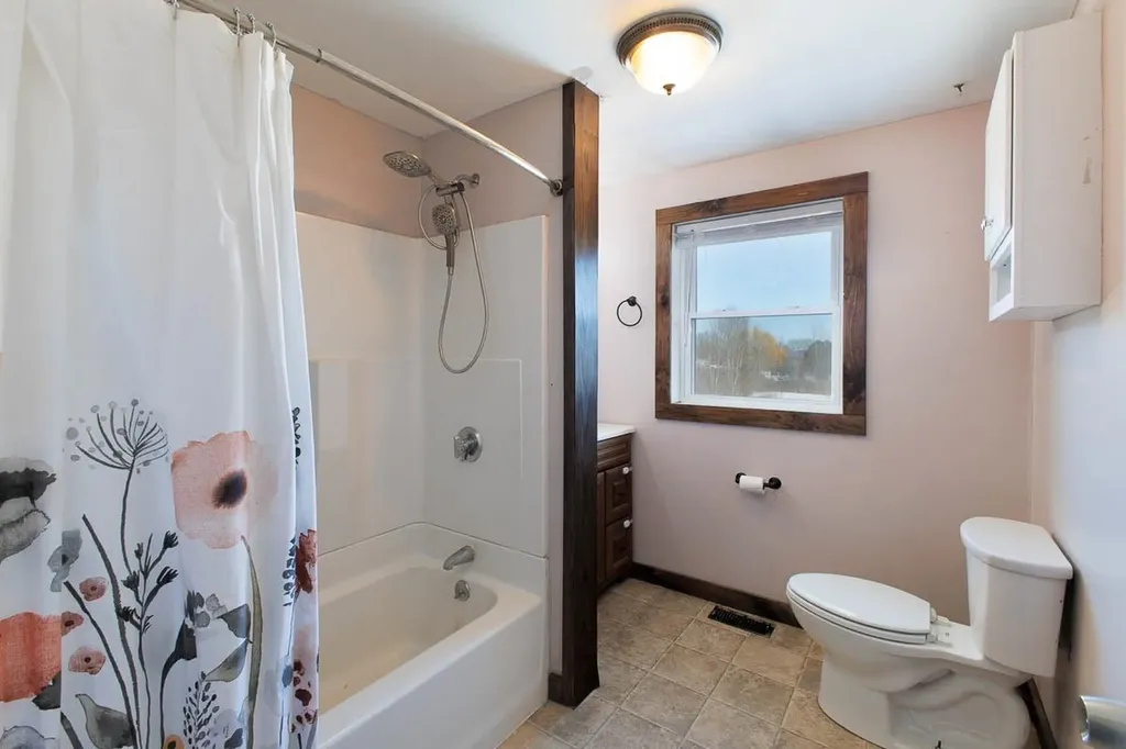 17 Kayak Road Grand Isle VT 05458