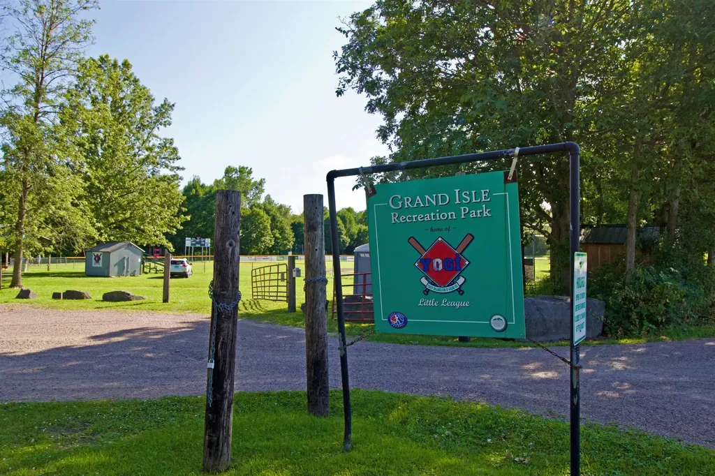 17 Kayak Road Grand Isle VT 05458