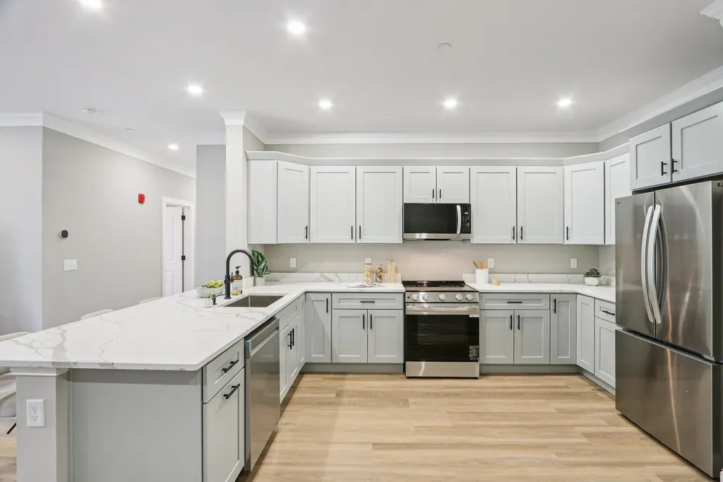 10100 S Willow Street Manchester NH 03103