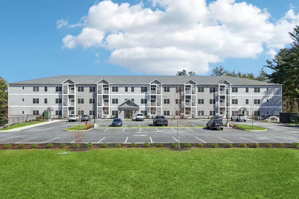 10100 S Willow Street Manchester NH 03103