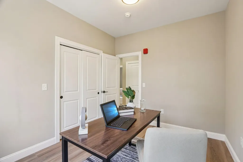 10100 S Willow Street Manchester NH 03103