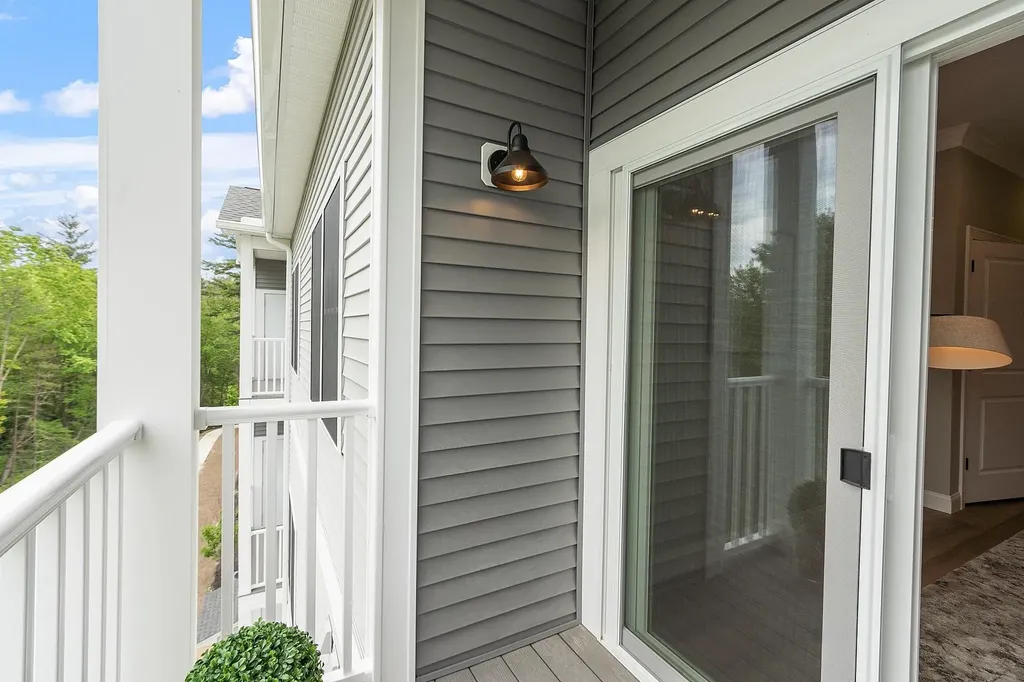 10100 S Willow Street Manchester NH 03103