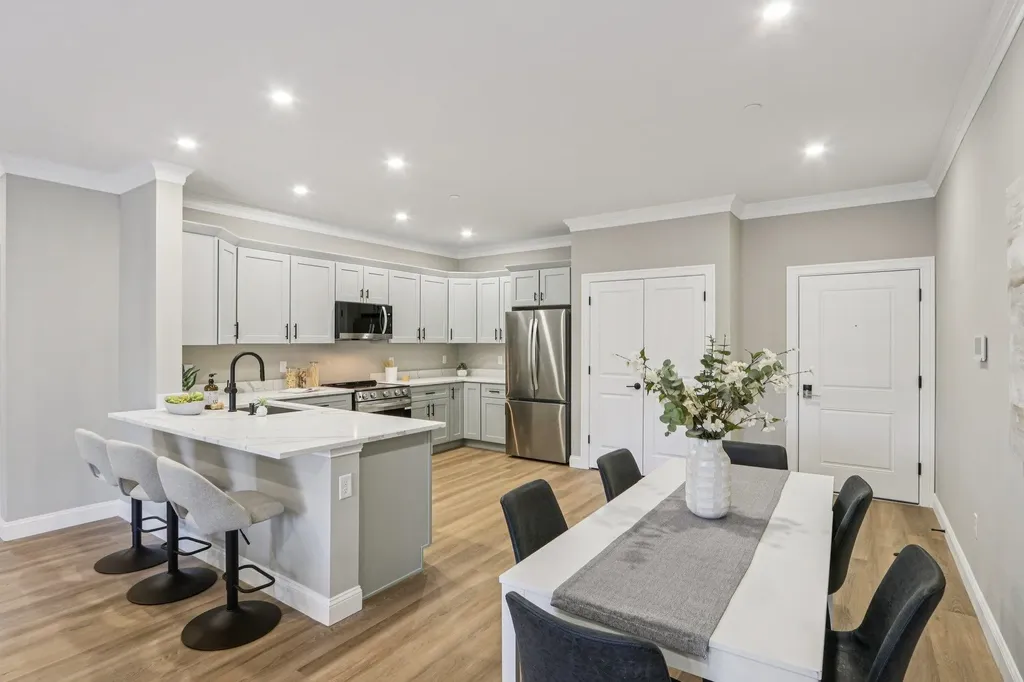 10100 S Willow Street Manchester NH 03103