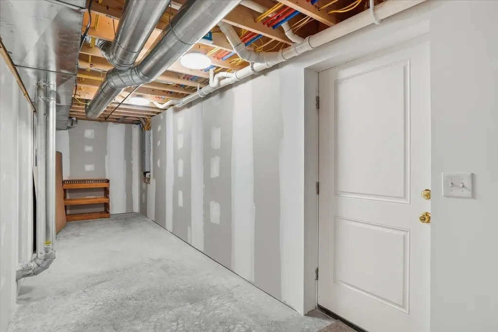 55-57 Lefebvre Lane Williston VT 05495