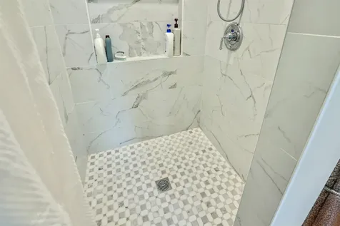 130 Lands End Road Derby VT 05829